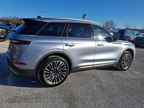 Elite Blue Metallic Clearcoat 2022 Lincoln Corsair Reserve