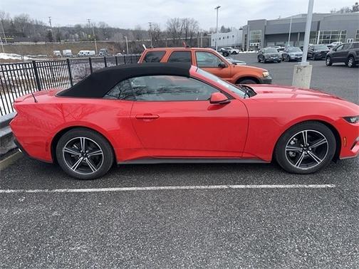 2025 Ford Mustang ECOBOOST PREMIUM