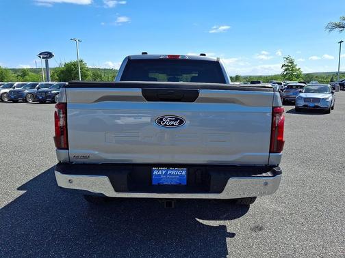 Iconic Silver Metallic 2025 Ford F-150 XLT