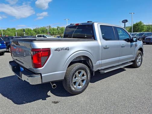 Iconic Silver Metallic 2025 Ford F-150 XLT