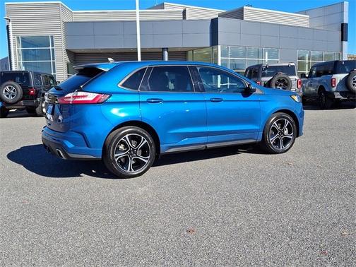 2021 Ford Edge ST