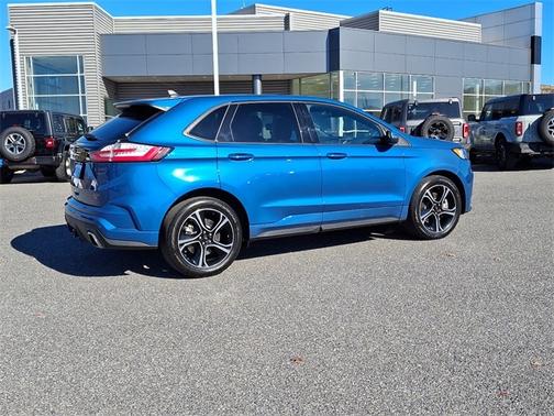 2021 Ford Edge ST