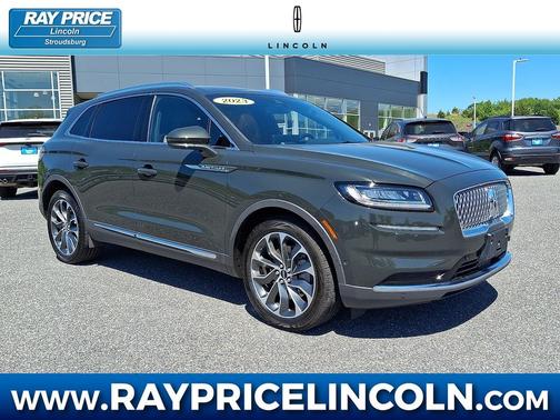 Gilded Green Metallic Clearcoat 2023 Lincoln Nautilus Reserve