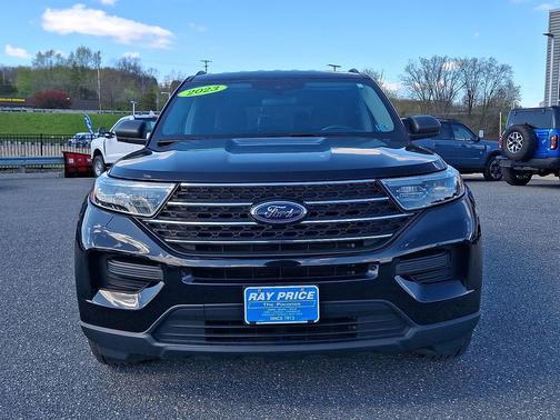 Agate Black Metallic 2023 Ford Explorer XLT