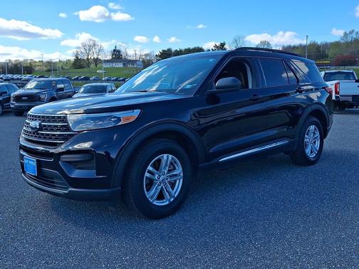 Agate Black Metallic 2023 Ford Explorer XLT