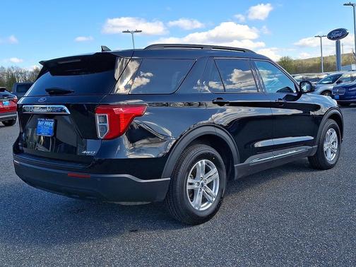 Agate Black Metallic 2023 Ford Explorer XLT