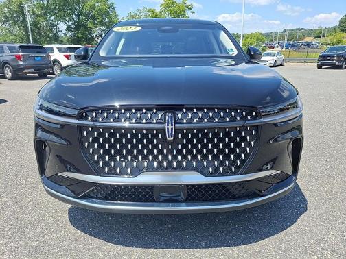 Infinite Black Metallic Clearcoat 2024 Lincoln Nautilus Premiere