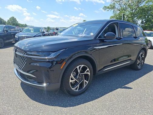 Infinite Black Metallic Clearcoat 2024 Lincoln Nautilus Premiere