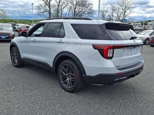 Space White Metallic 2026 Ford Explorer ST-Line