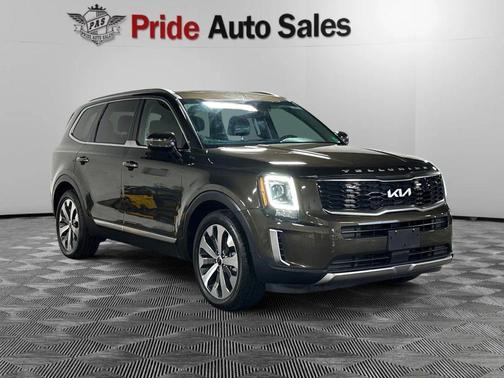 2022 Kia Telluride S Sport Utility 4D
