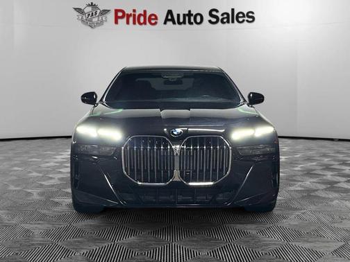 2025 BMW 760 760i xDrive Sedan 4D