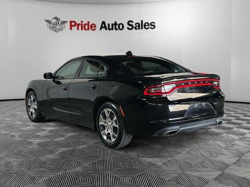 2016 Dodge Charger SXT