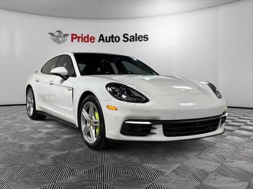 2018 Porsche Panamera E-Hybrid 4