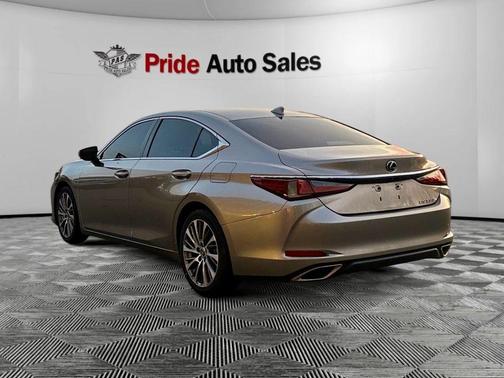 2021 Lexus ES 350 Base