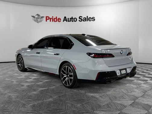 2023 BMW 760 760i xDrive Sedan 4D