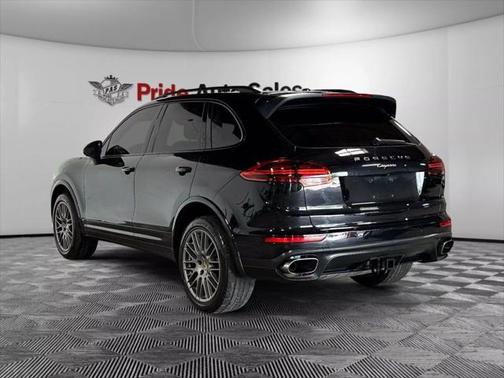 2018 Porsche Cayenne Platinum Edition