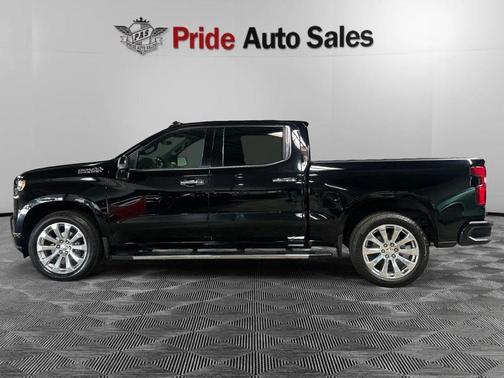 Black 2019 Chevrolet Silverado 1500 High Country