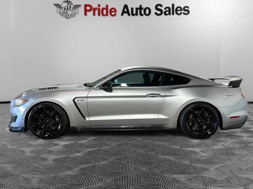 2020 Ford Shelby GT350R Base