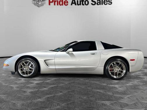 Sebring Silver Metallic 1999 Chevrolet Corvette Base