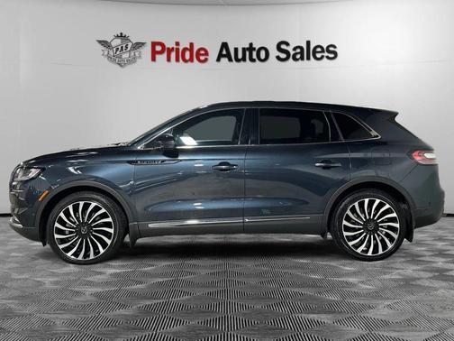 2022 Lincoln Nautilus Black Label