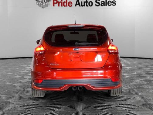 2018 Ford Focus ST Base