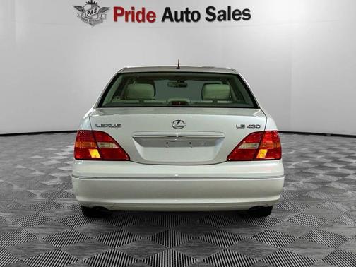 2002 Lexus LS 430 Base