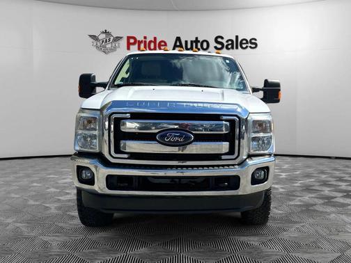 White 2013 Ford F-350 Lariat