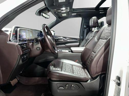 2023 Cadillac Escalade ESV Sport Platinum