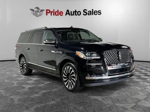 2022 Lincoln Navigator L Black Label