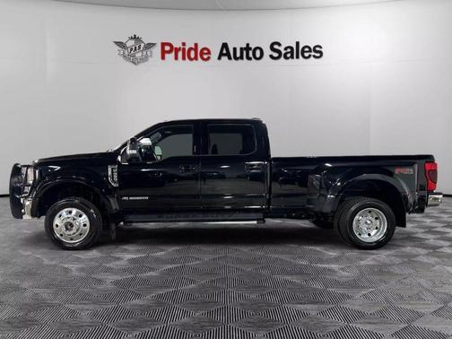 2022 Ford F-450 Lariat Pickup 4D 8 ft
