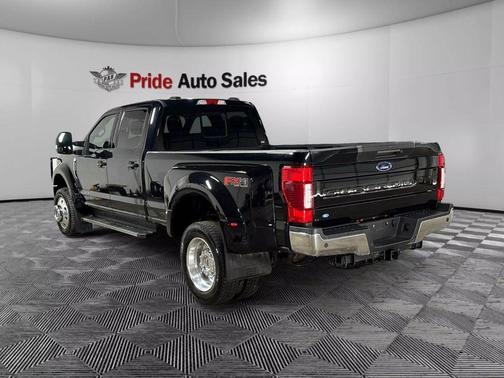 2022 Ford F-450 Lariat Pickup 4D 8 ft