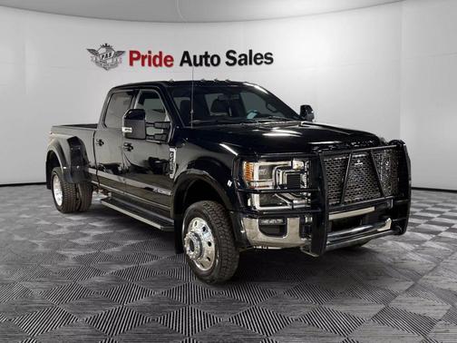 2022 Ford F-450 Lariat Pickup 4D 8 ft