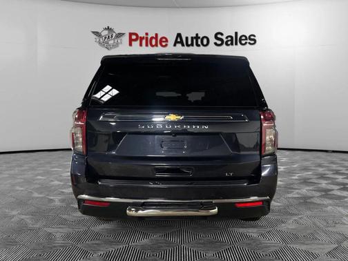 Dark Ash Metallic 2022 Chevrolet Suburban LT