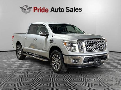 2017 Nissan Titan SL