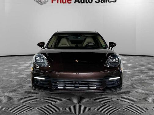 2018 Porsche Panamera 4