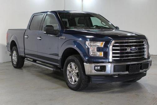 Photo 3 of 40 of 2017 Ford F-150 XLT