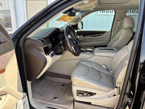 2017 Cadillac Escalade ESV Premium Luxury