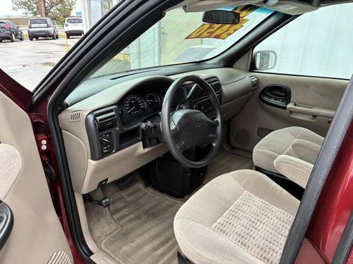 2002 Chevrolet Venture 