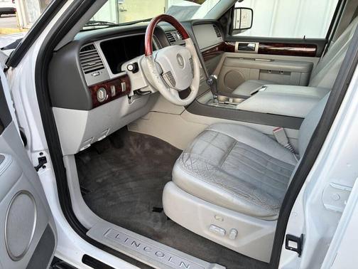 2006 Lincoln Navigator