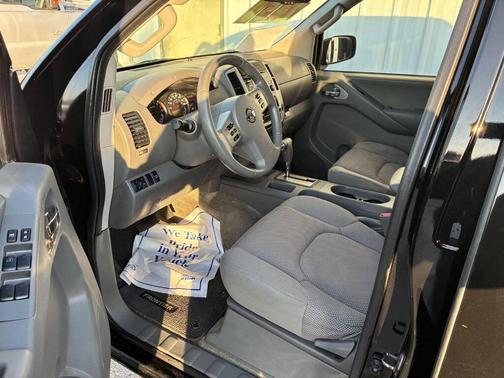 2014 Nissan Frontier SV