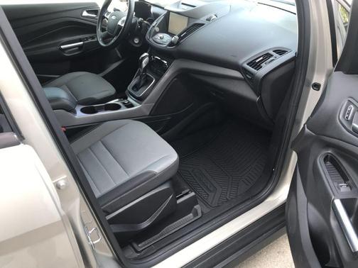 2015 Ford C-Max Hybrid SE