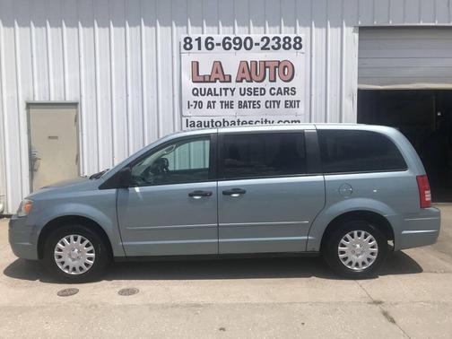 2008 Chrysler Town & Country LX