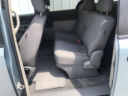 2008 Chrysler Town & Country LX