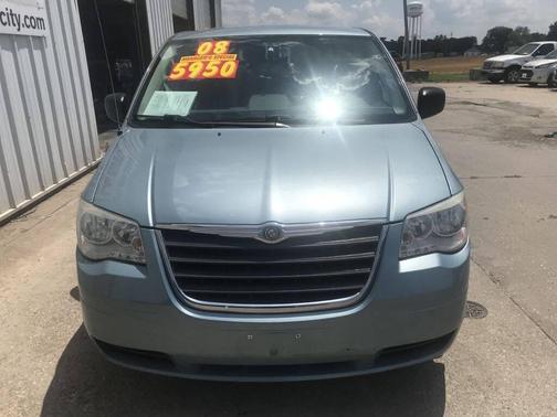 2008 Chrysler Town & Country LX