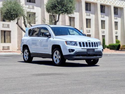 Bright White Clearcoat 2016 Jeep Compass Sport