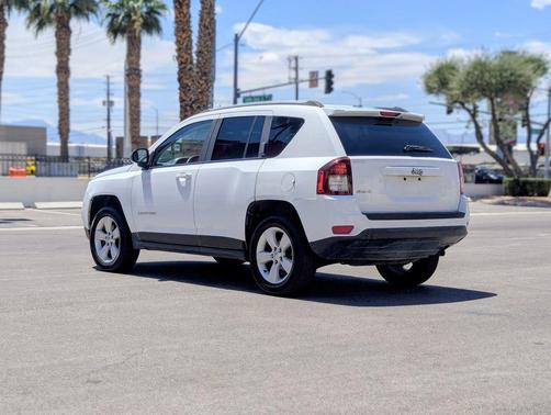 Bright White Clearcoat 2016 Jeep Compass Sport