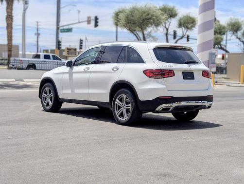 WHITE 2021 Mercedes-Benz GLC 300 Base