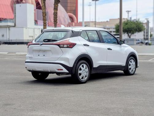 Fresh Powder 2021 Nissan Kicks S