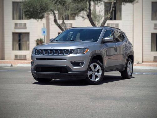Billet Silver Metallic Clearcoat 2018 Jeep Compass Latitude