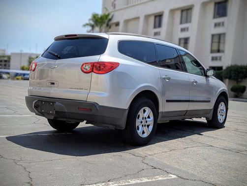 2012 Chevrolet Traverse LS